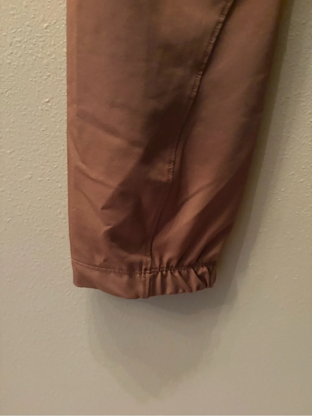 Under Armour Men's Brown Tech Jogger Pants with Black Accents